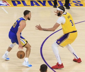 爱游戏- NBA季后赛今夜走向成谜；摩纳哥官宣签约；媒体盛赞；数据层面出现新趋势