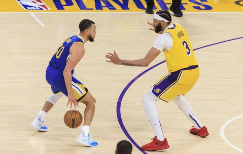 爱游戏- NBA季后赛今夜走向成谜；摩纳哥官宣签约；媒体盛赞；数据层面出现新趋势