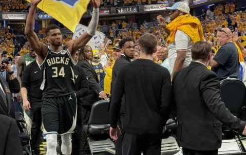 爱游戏体育-字母哥在湖人比赛中爆冷，精彩发挥引发热议！的简单介绍