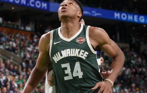 爱游戏-关于Doinb新星爆冷表现惊艳，雄鹿未来可期！的信息