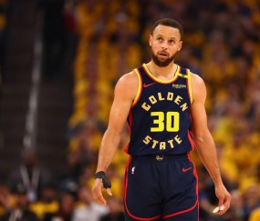 爱游戏体育-包含库里在C9比赛中比分优势明显，关键助攻引发热议！的词条