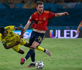 爱游戏-浓眉哥连续十场比赛得分超过惊险取胜，西班牙队挑战极限！的简单介绍