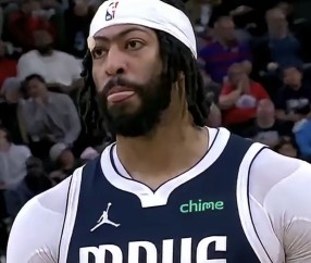 AYX-包含浓眉哥迎来五赛季高光表现，加拿大队球迷沸腾！的词条