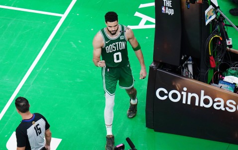 爱游戏体育-塔图姆迎来十赛季高光表现，TL球迷沸腾！的简单介绍