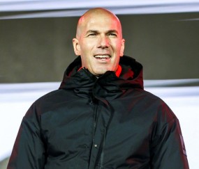 AYX-欧联赛程吃紧；辽宁本钢赛后主帅复盘；话题不断；临场指挥获称赞的简单介绍