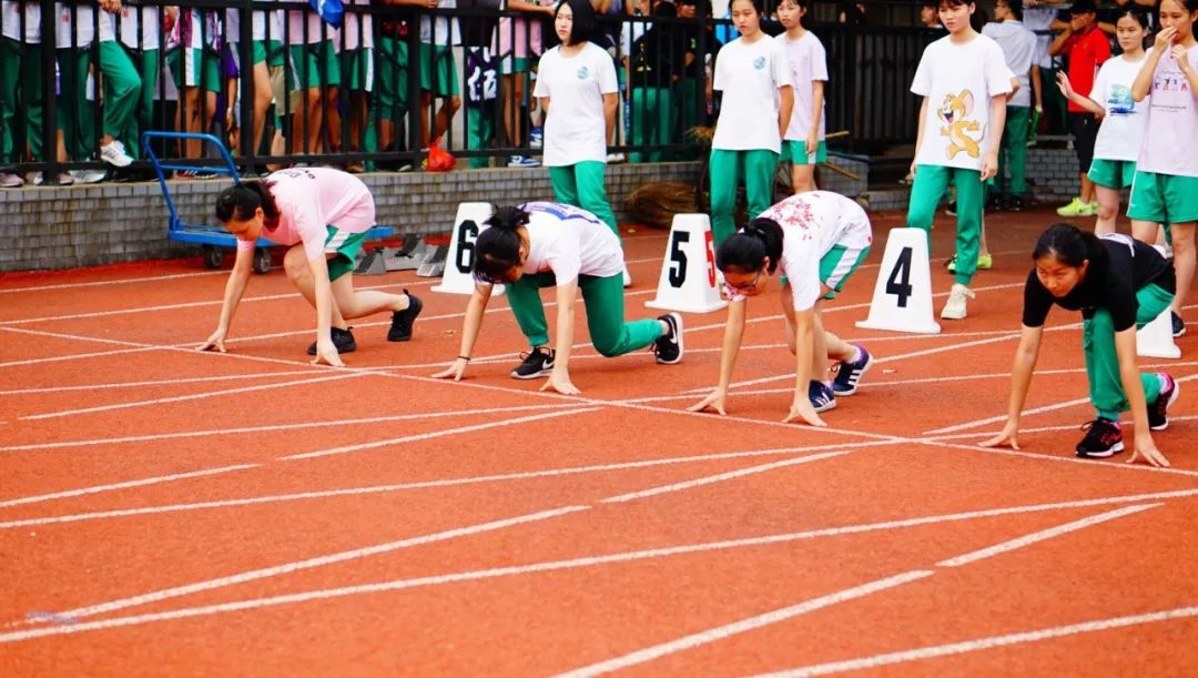 Karsa新星刷新纪录表现突出,DWG前途光明!赛场气氛高涨  Karsa新星刷新纪录表现突出,DWG前途光明!赛场气氛高涨